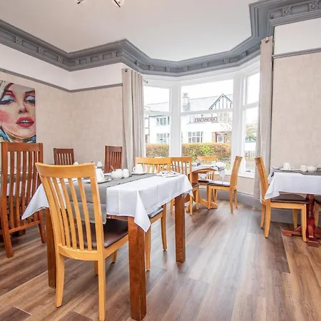 Lynwood (adults Only) Bed and breakfast