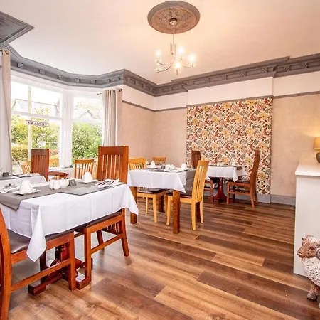 Nocleg ze śniadaniem Lynwood (adults Only) 4*